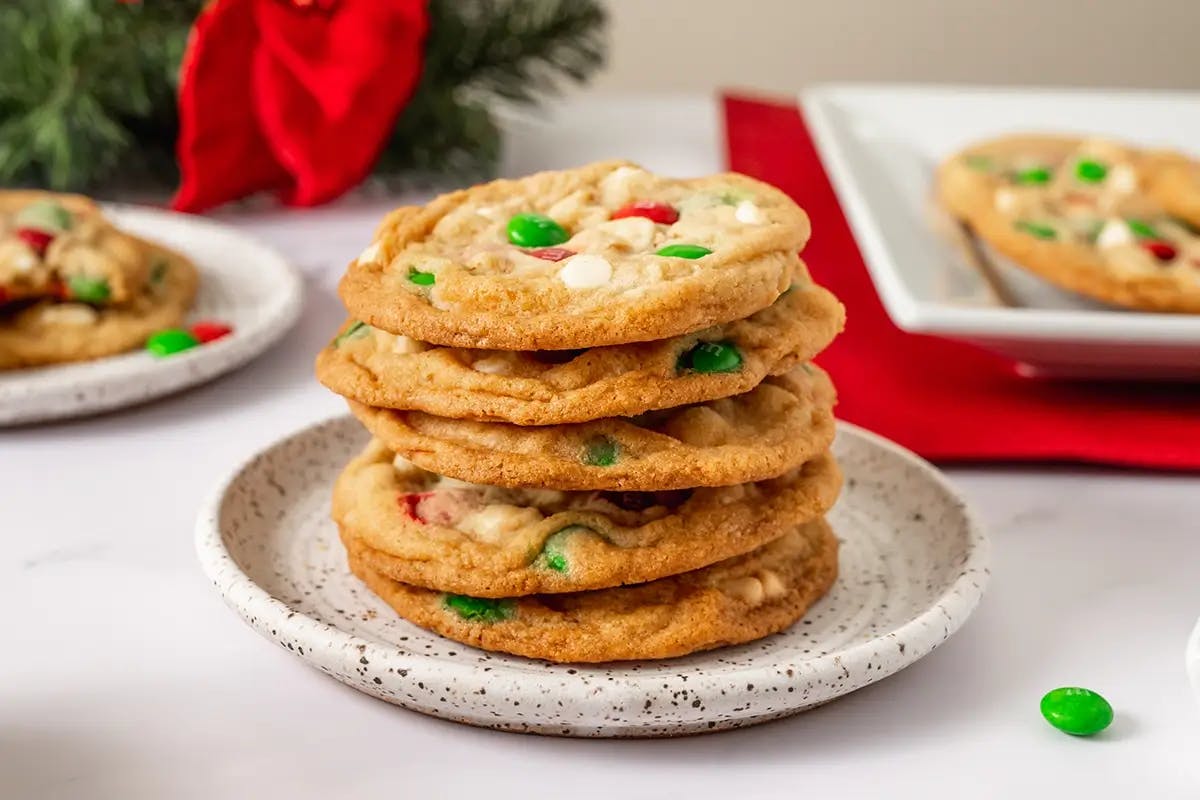 Easy Christmas M&M Cookies