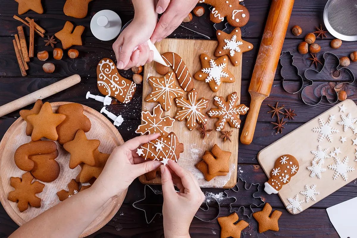 Planning a Christmas Cookie Decorating Party